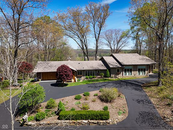4th image of 488 Town Hill Rd E