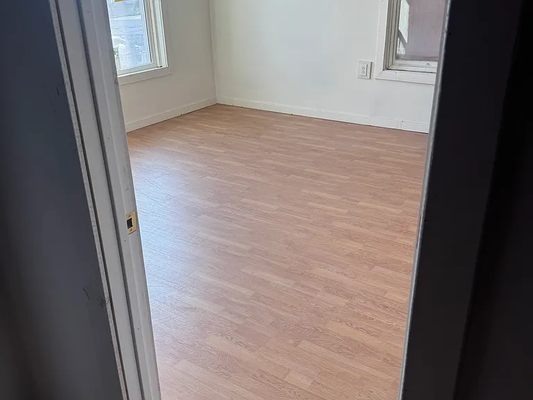 105 N 2nd St #1 — Photo 8