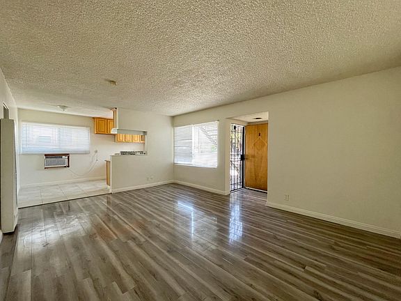 5th image of 701 W Newmark Ave APT B