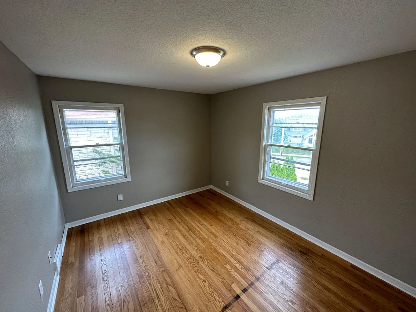 1243 Glenview Ave (4 unit) — Photo 4