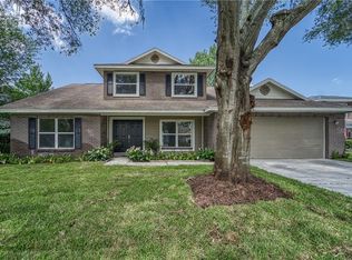 1221 Carrie Wood Dr, Valrico, FL 33596