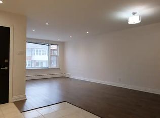 242 Jane St #1A, Toronto, ON M6S3Z1