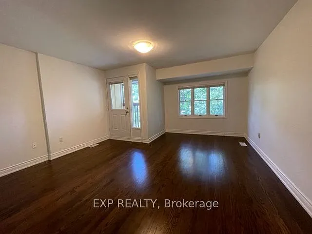 85 Brant St — Photo 5