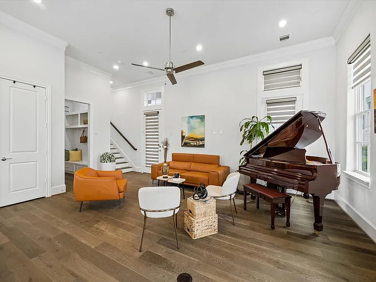 8741 Park Kolbe Ln — Photo 4