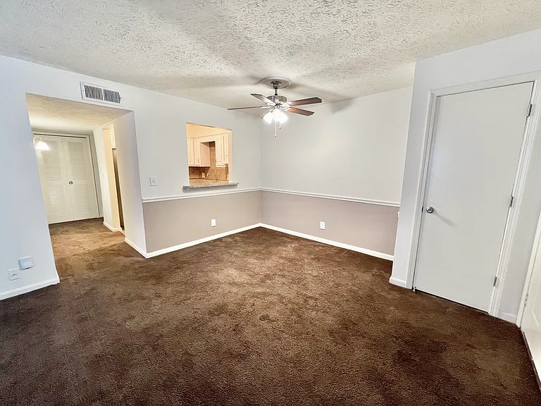 Countrybrook Apartments — Photo 97