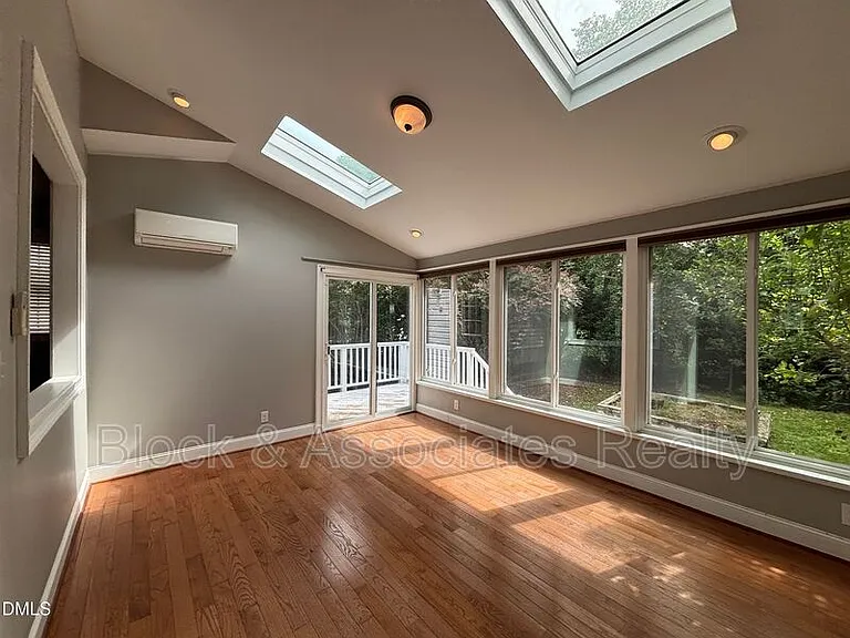 124 Factors Walk Ln — Photo 29