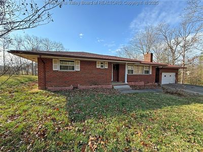 208 Woodland Dr, Nitro, WV, 25143
