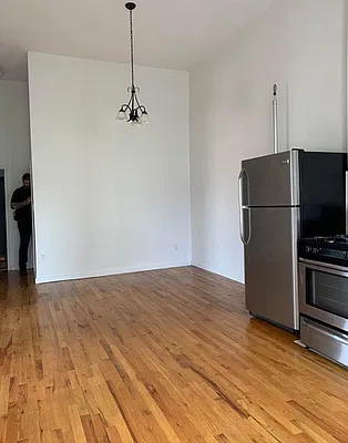 Rented by EXR | media 14