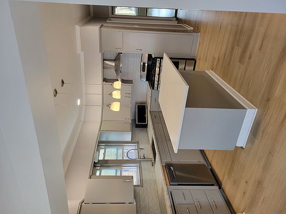 2nd image of 5322 W Cuyler Ave
