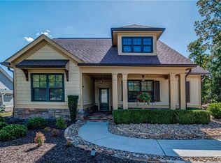 139 Hawks Trl, Waleska, GA 30183
