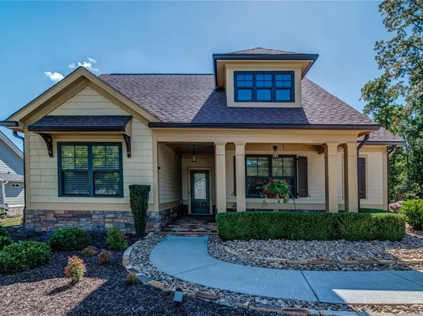 139 Hawks Trl, Waleska, GA 30183