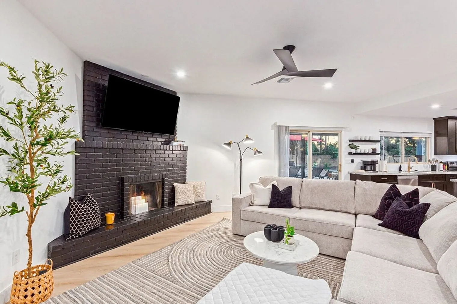 4 bed, 3.0 bath, 2357 sqft, $17,096 — Photo 1