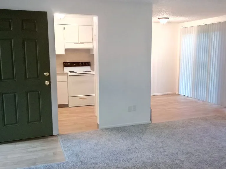Oakview Terrace Apartments — Photo 6