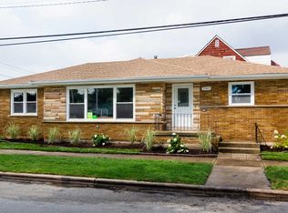 2901 W 98th Pl, Evergreen Park, IL 60805