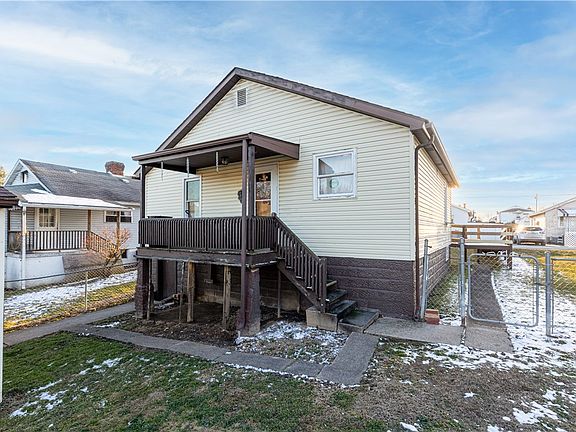 3rd image of 207 Jane St #E