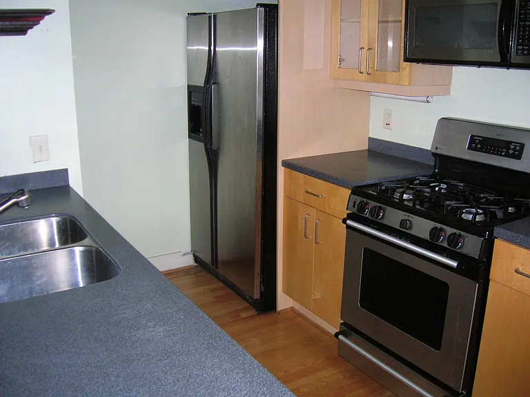 790 N Ave NE #106 — Photo 28