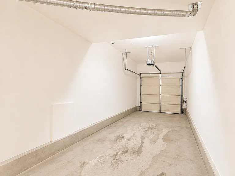 15325 Oak Tree Dr #104 — Photo 20