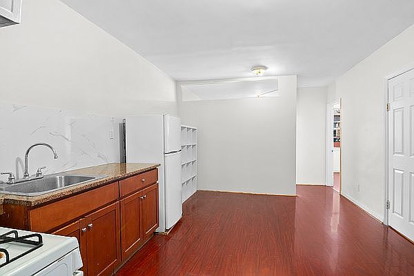 2nd image of 349 Flatbush Ave Floor 2