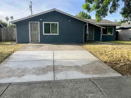 2624 Cypress Ave #2624 Photo 1