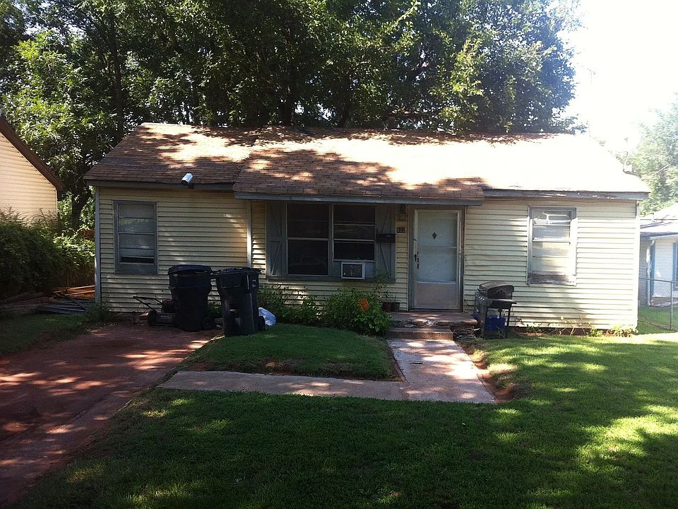 1st image of 633 SE 28th St