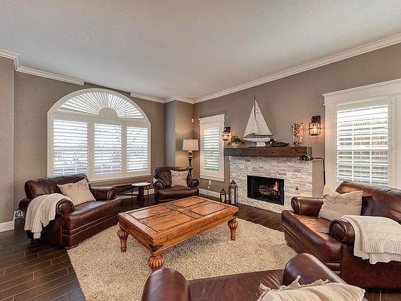 5th image of 1609 Clarewood Dr