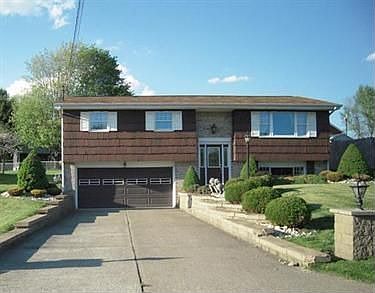 1st image of 109 W Hempfield Ave