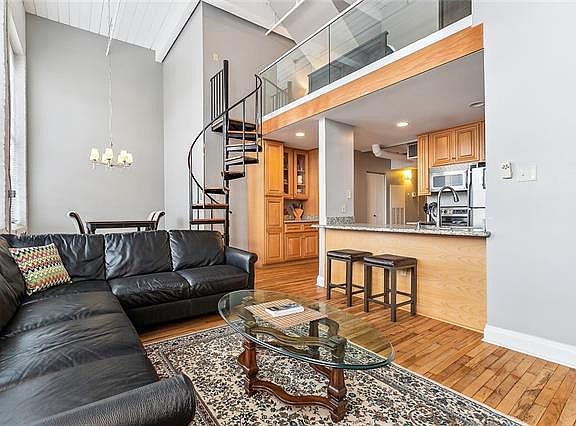 4th image of 920 Poeyfarre St APT 303