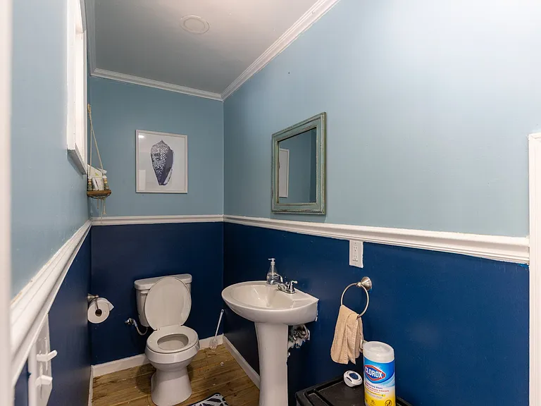 201 Selkirk Trl — Photo 32