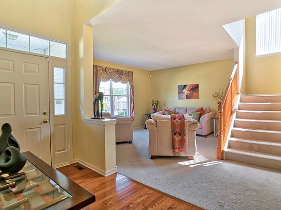 2nd image of 489 Rosewood Dr