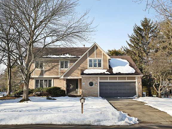 2nd image of 613 Deer Run Rd