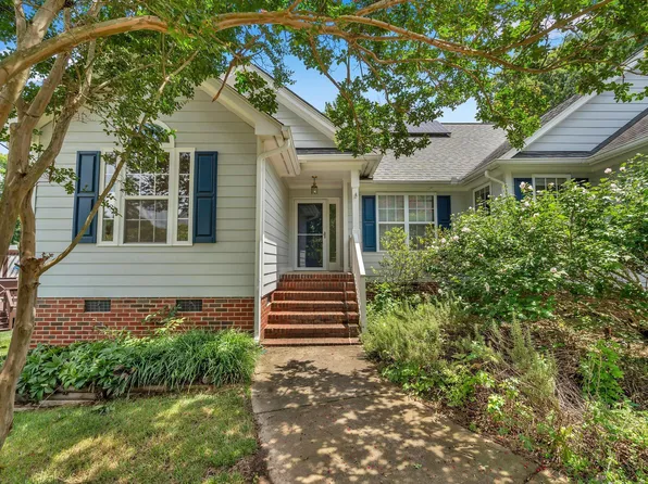 2505 Tryon Pines Dr, Raleigh, NC 27603