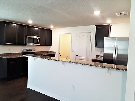 5th image of 1112 Wynnmere Walk Ave