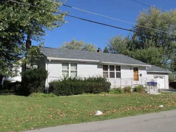2nd image of 9 Emerald Dr