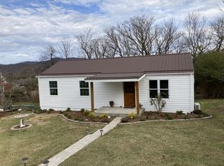 128 Tyler St, Erwin, TN 37650