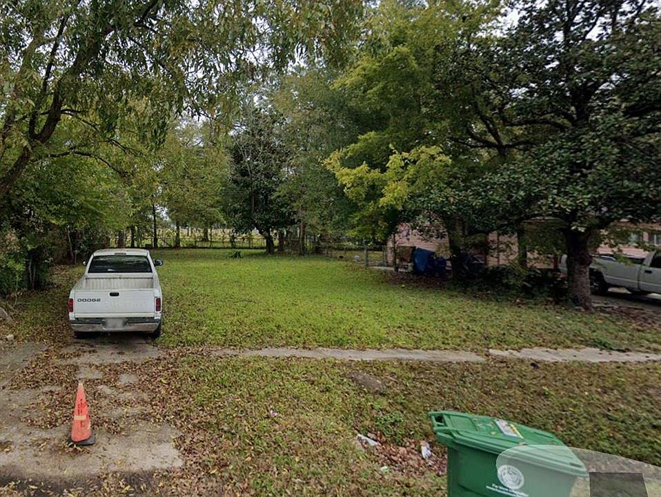 1st image of 3102 McCrarey Dr