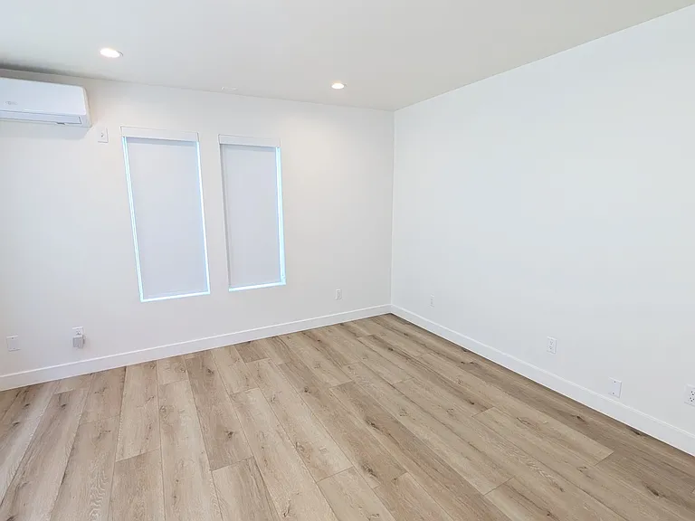 1333 Brockton Ave #8 — Photo 10
