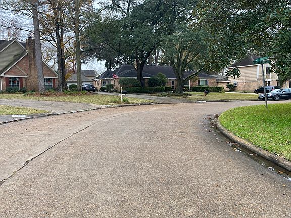 4th image of 19706 Sweet Forest Ln