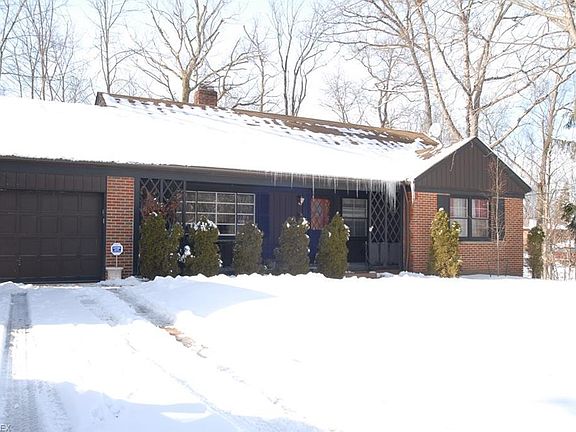 3rd image of 7472 Oval Dr
