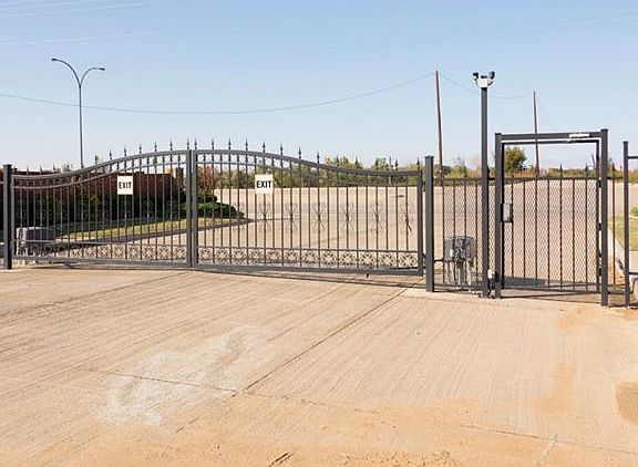 3rd image of 1805 Park Highland Way