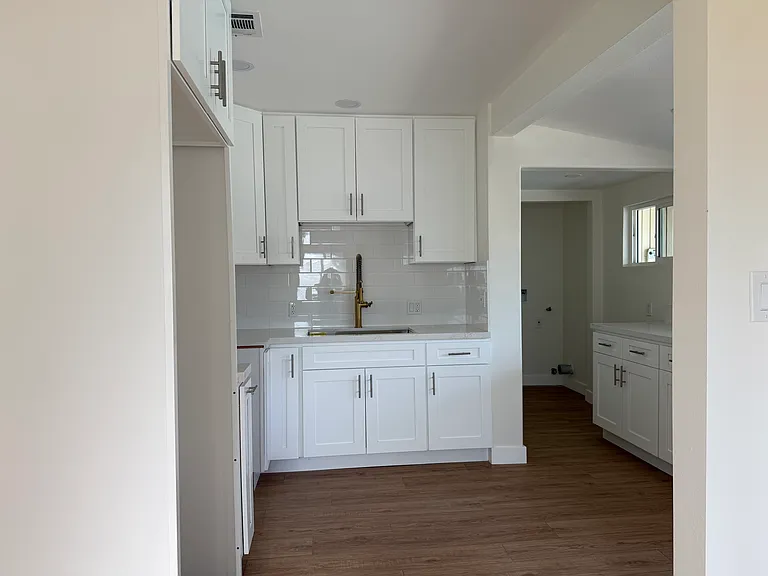 18603 Napa St — Photo 2