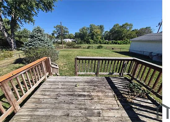 3 bed, 1100 sqft, $1,700 — Photo 4