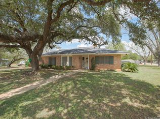 1017 E Trinity, Pearsall, TX 78061