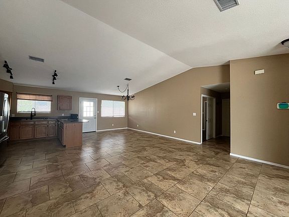 2nd image of 2872 Canyon View Dr