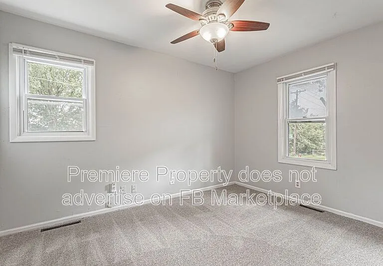 7334 NE 51st St — Photo 8