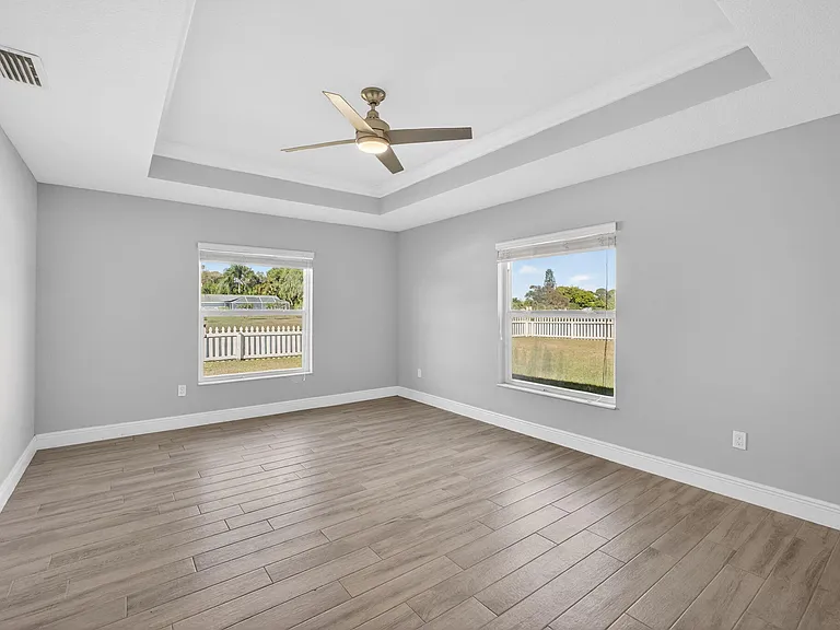 2501 SE Mariposa Ave — Photo 39