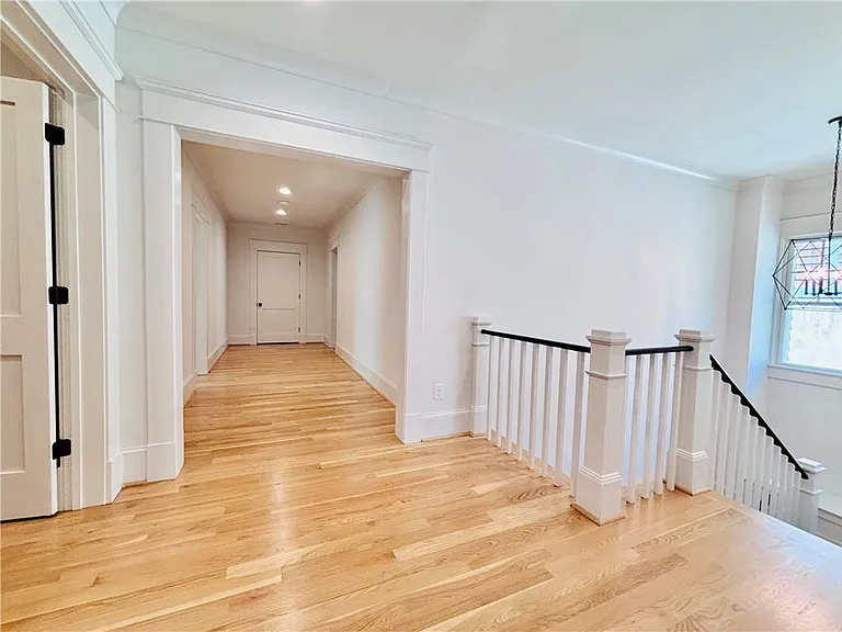 4 E Dr NE — Photo 30