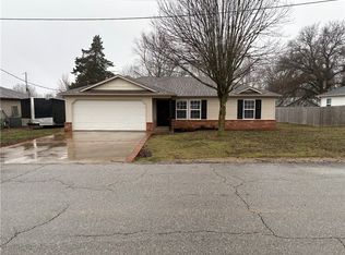 28811 Jewel St, Seligman, MO 65745