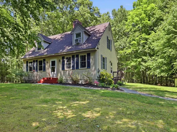 714 Main Street, Danville, NH 03819