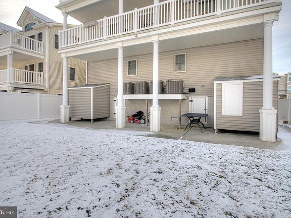 5th image of 147 60th St E