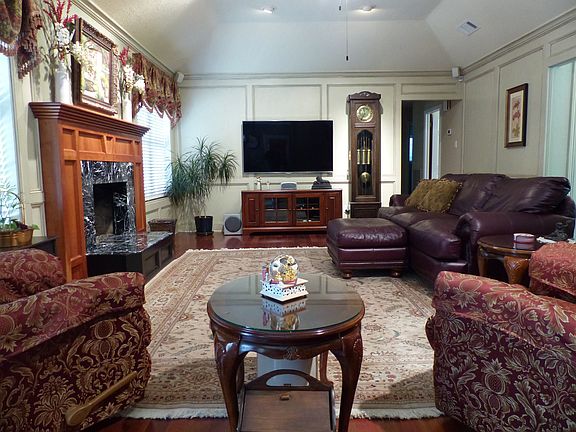 4th image of 1007 Fairway Farms Ln